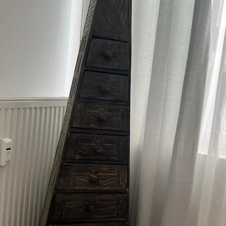 Ein Charmanter Zweifamilienhaus *