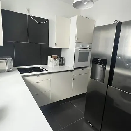 Ein Charmanter Zweifamilienhaus Apartment