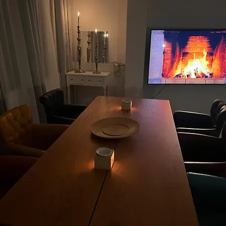 Ein Charmanter Zweifamilienhaus *