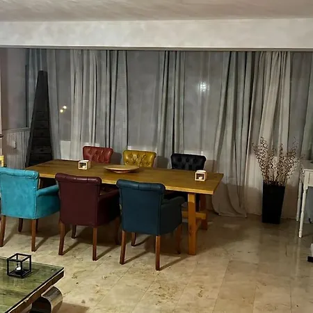 Apartment Ein Charmanter Zweifamilienhaus