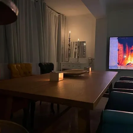 Ein Charmanter Zweifamilienhaus Apartment