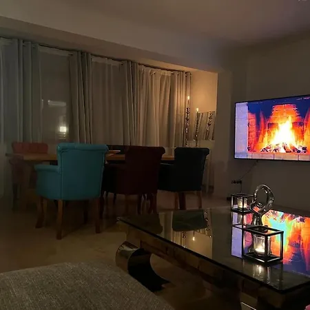 Ein Charmanter Zweifamilienhaus Apartment Berlin